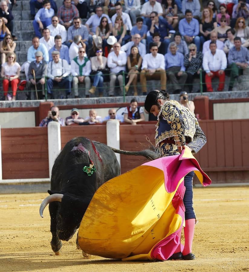 Castella abre la Puerta Grande de la Feria de San Pedro Regalado 2015