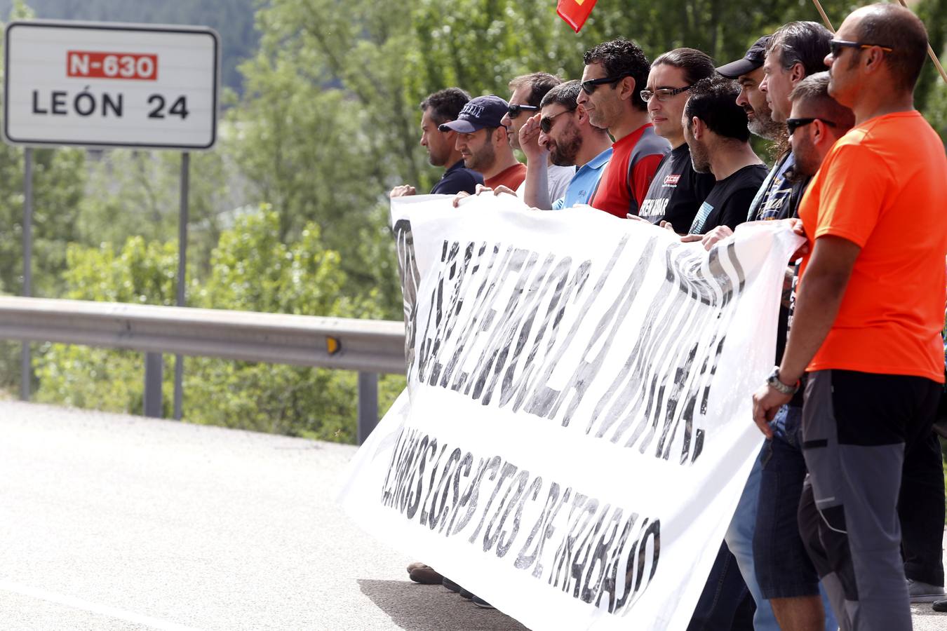 Manifestación de los mineros frente a la Central Térmica de La Robla (León)