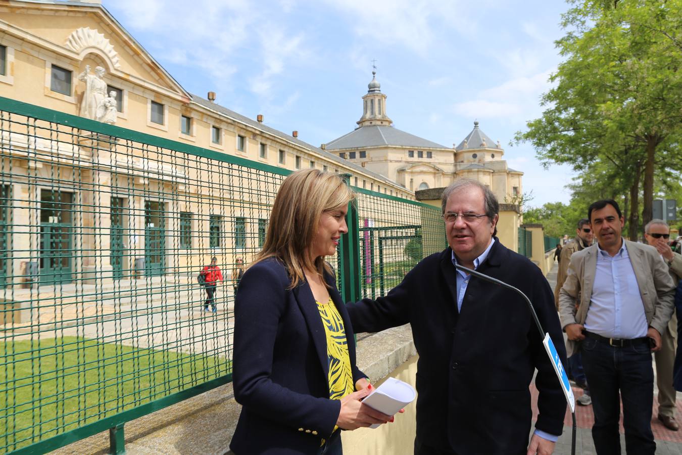 El candidato del PP a la Presidencia de la Junta, Juan Vicente Herrera, visita Zamora