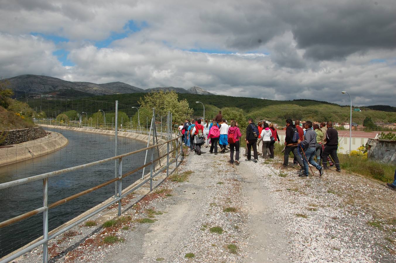 Vecinos de Guardo (Palencia) participan en la búsqueda del vecino desaparecido