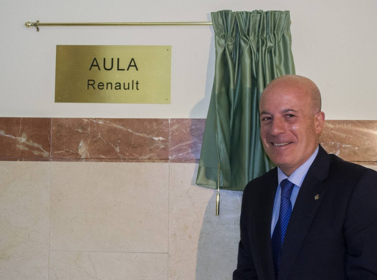 Aula dedicada a Renault en la Faculta de Comercio de Valladolid