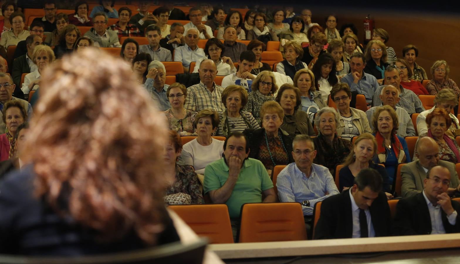 La dietista Marta Cendón en las Aulas de la Salud de El Norte de Castilla