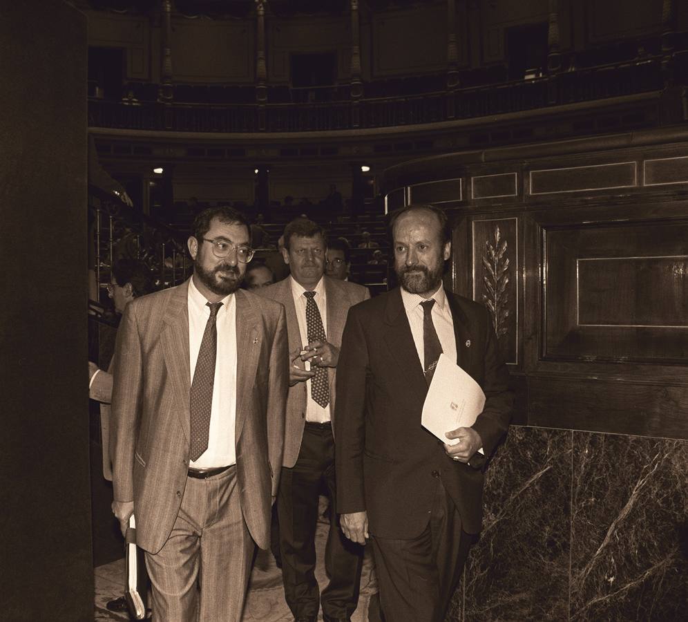 23.09.93 Jesús Quijano y Javier León de la Riva, en el Congreso de los Diputados donde se tramitó la primera reforma del Estatuto de Autonomía de Castilla y León.