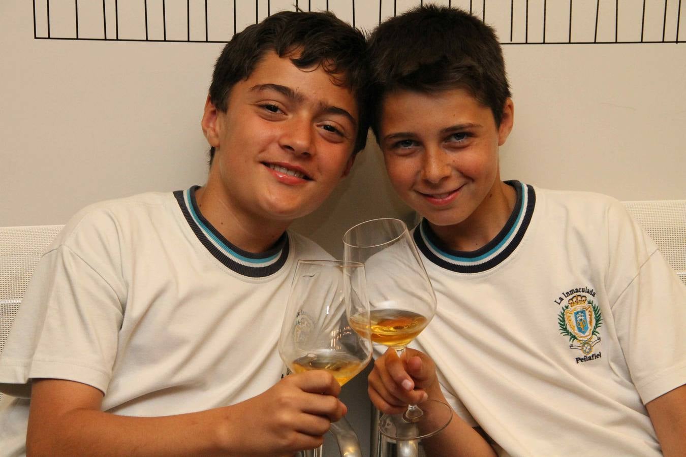 Alumnos de la Inmaculada de Peñafiel participan en un taller de poda en la bodega Cepa 21