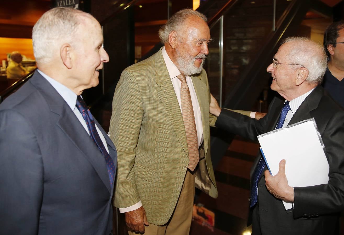 Conferencia de José Manuel Otero en el Club Santiago Alba de Valladolid