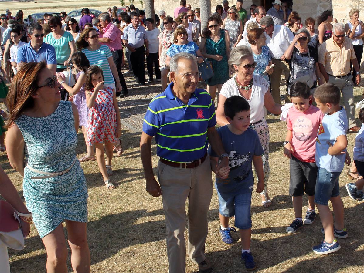 Los vecinos de Abades (Segovia) veneran a la Virgen de los Remedios