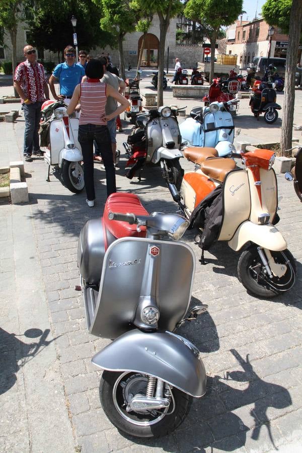 Concentración de motos &#039;Scooter run&#039; en Peñafiel (Valladolid)