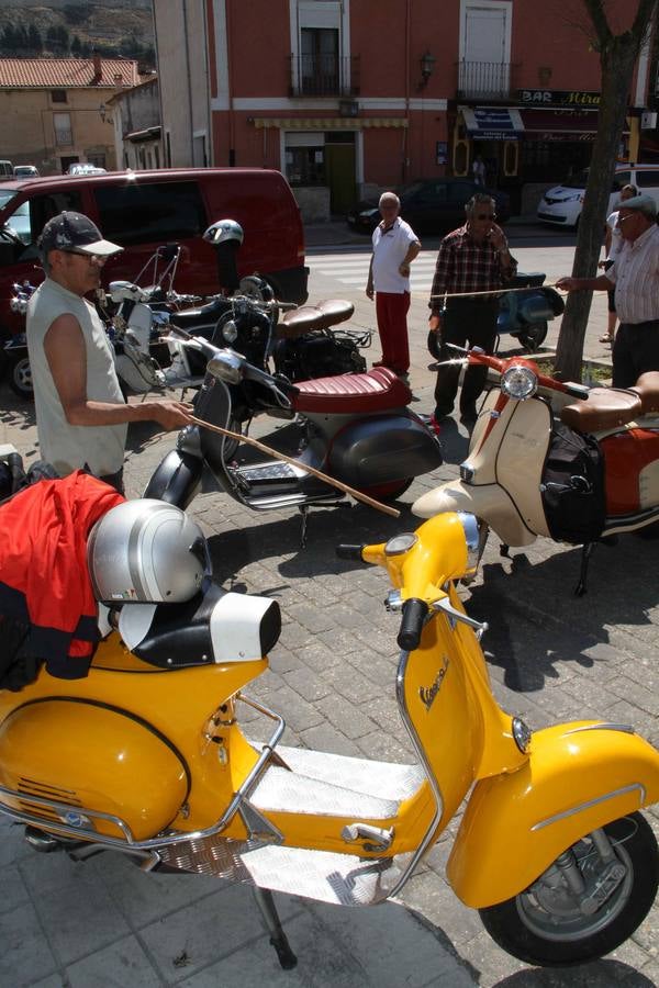 Concentración de motos &#039;Scooter run&#039; en Peñafiel (Valladolid)