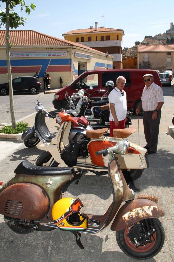 Concentración de motos &#039;Scooter run&#039; en Peñafiel (Valladolid)