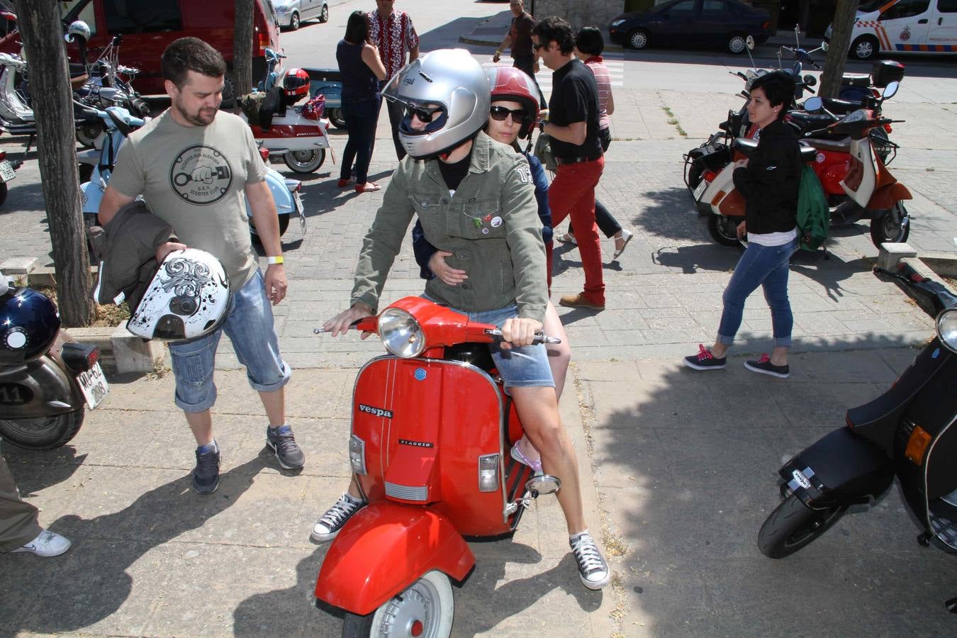 Concentración de motos &#039;Scooter run&#039; en Peñafiel (Valladolid)