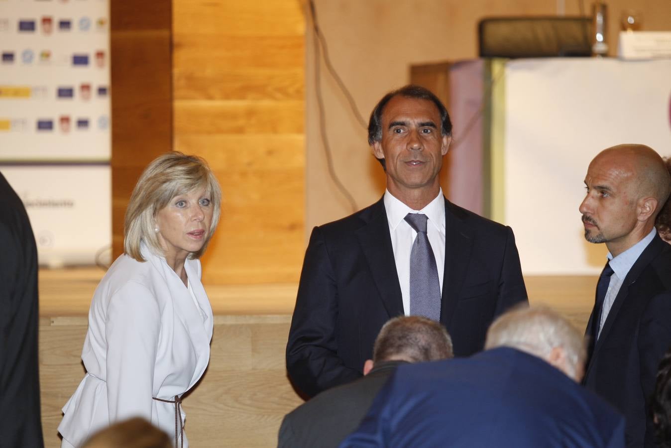 La reina Doña Sofía inaugura en Salamanca el III Simposio Internacional de Alzheimer (2/2)