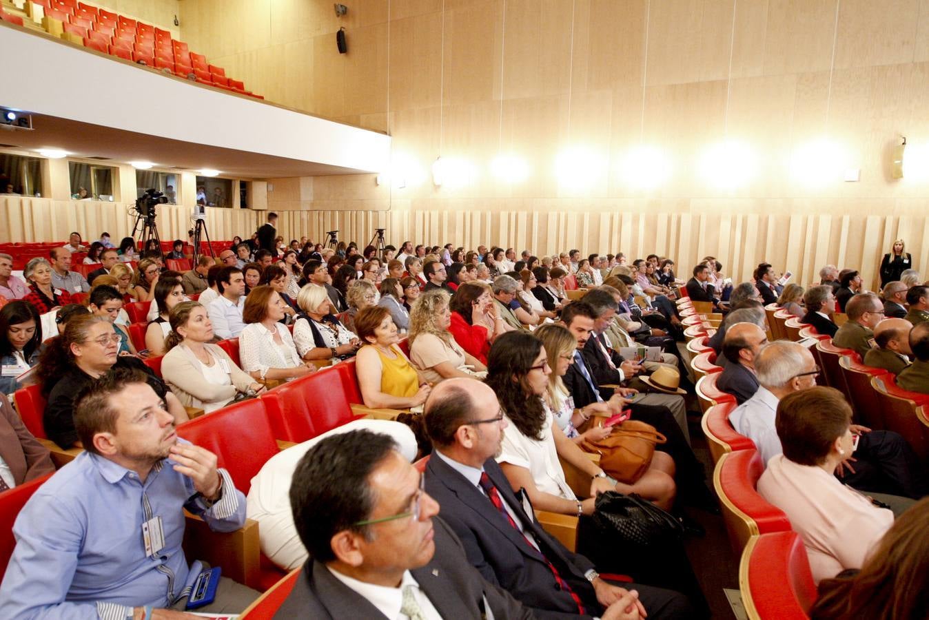 La reina Doña Sofía inaugura en Salamanca el III Simposio Internacional de Alzheimer (2/2)