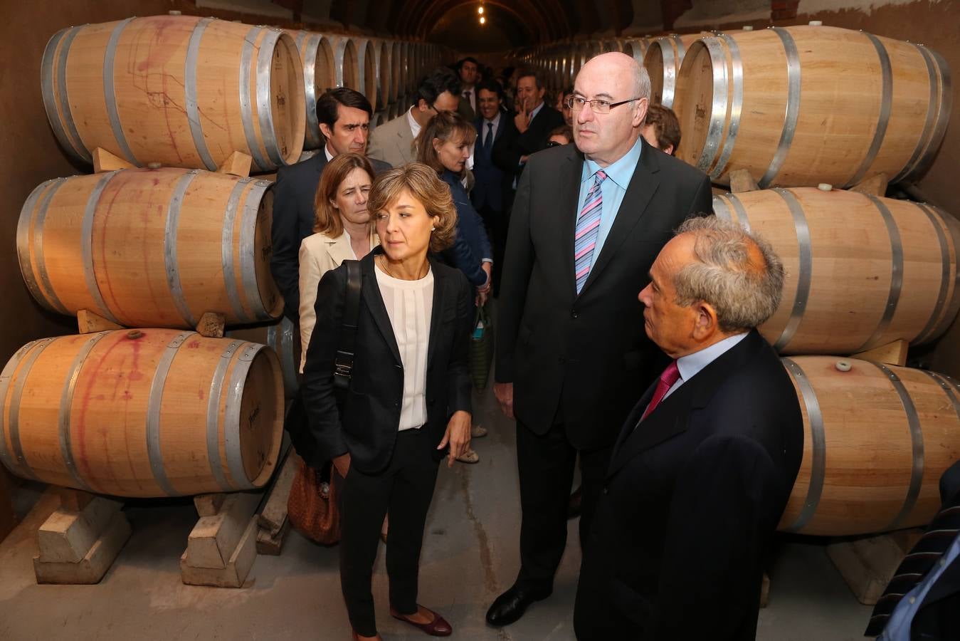 Visita del comisario europeo Phil Hogan a la Bodega de Protos en Peñafiel