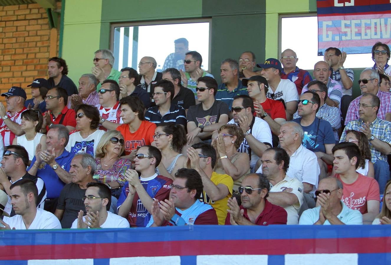 Ambiente en el partido entre la Gimnástica Segoviana y el Algeciras