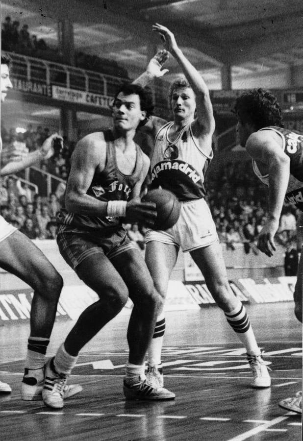 1983. Steve Trumbo, jugador del Fórum, durante el partido Forum-Cajamadrid.