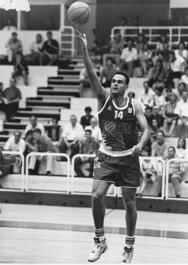 1993. Oscar Schmidt, jugador del Fórum.