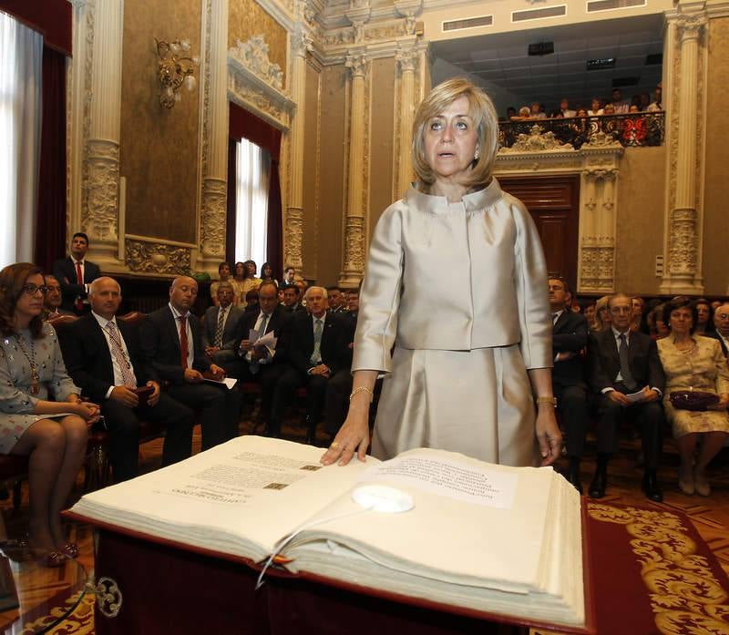 Toma de posesión de Ángeles Armisén como presidenta de la Diputación de Palencia (1/2)