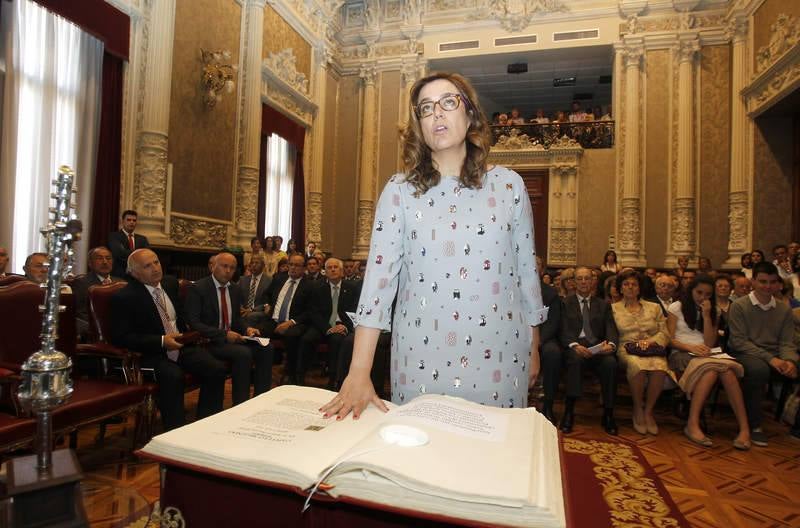 Toma de posesión de Ángeles Armisén como presidenta de la Diputación de Palencia (1/2)