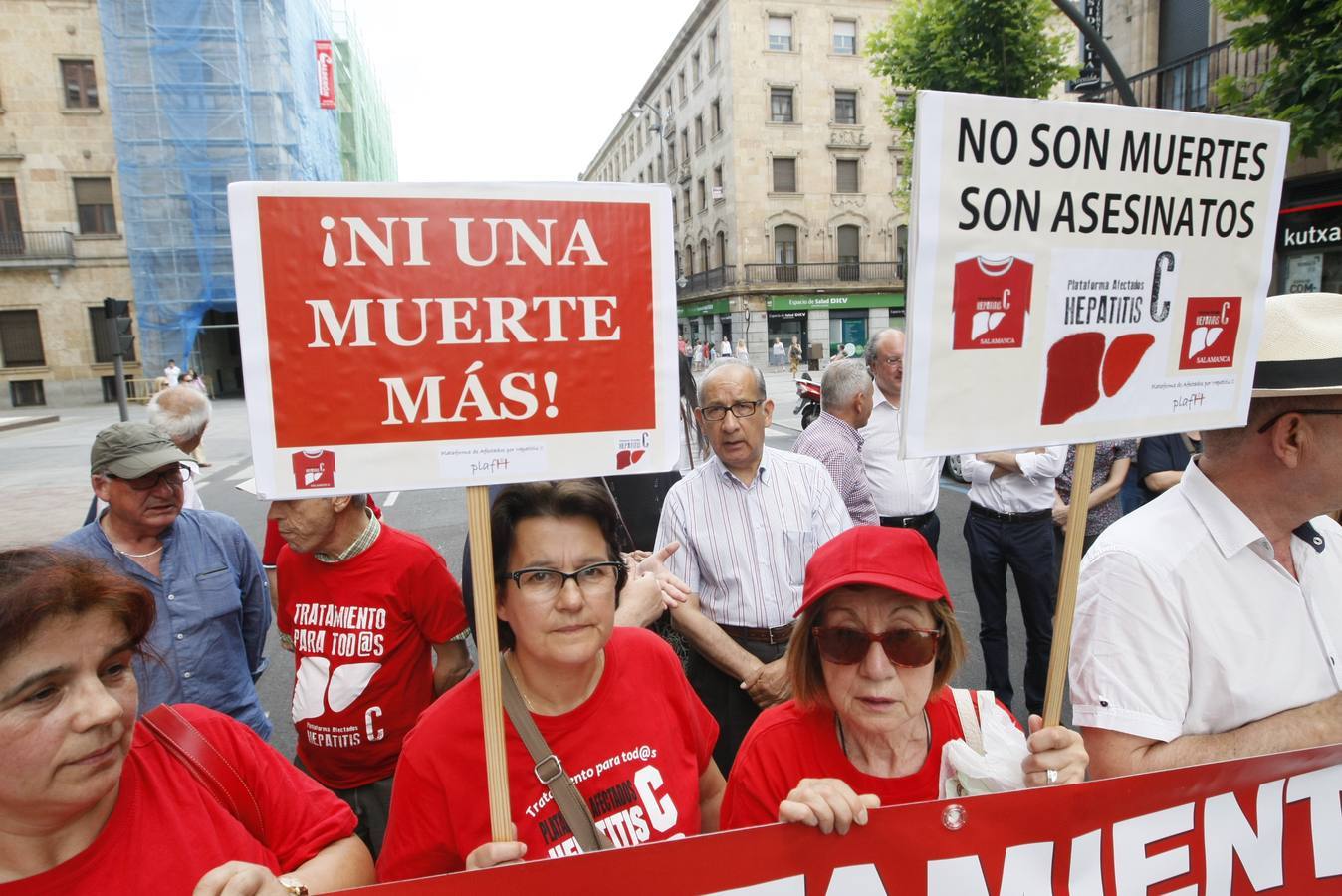 Afectados por la hepatitis C se manifiestan en Salamanca