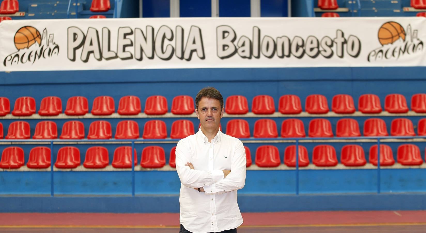 Presentación de Porfi Fisac como nuevo entrenador del Palencia Baloncesto