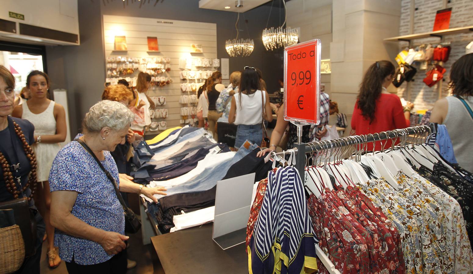 Comienzan las rebajas de verano en Palencia