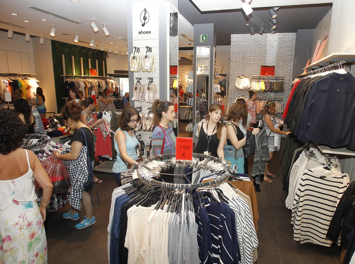 Comienzan las rebajas de verano en Palencia
