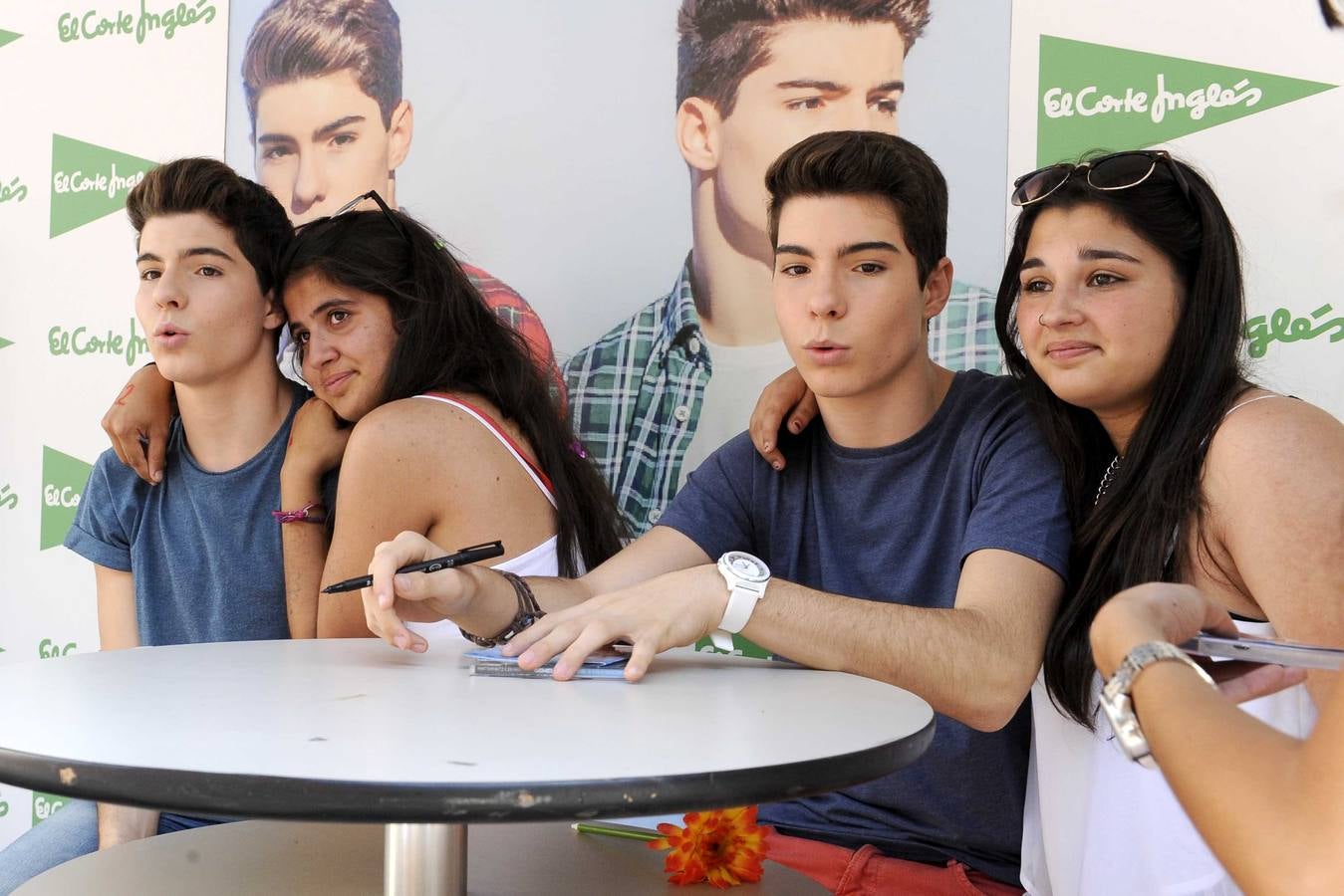 Firma de discos de Gemeliers en Valladolid