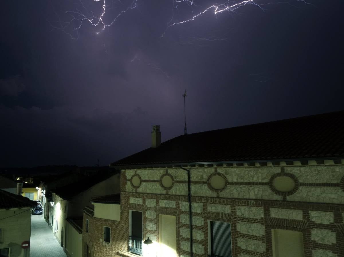 Tormenta eléctrica en Mojados (Valladolid)