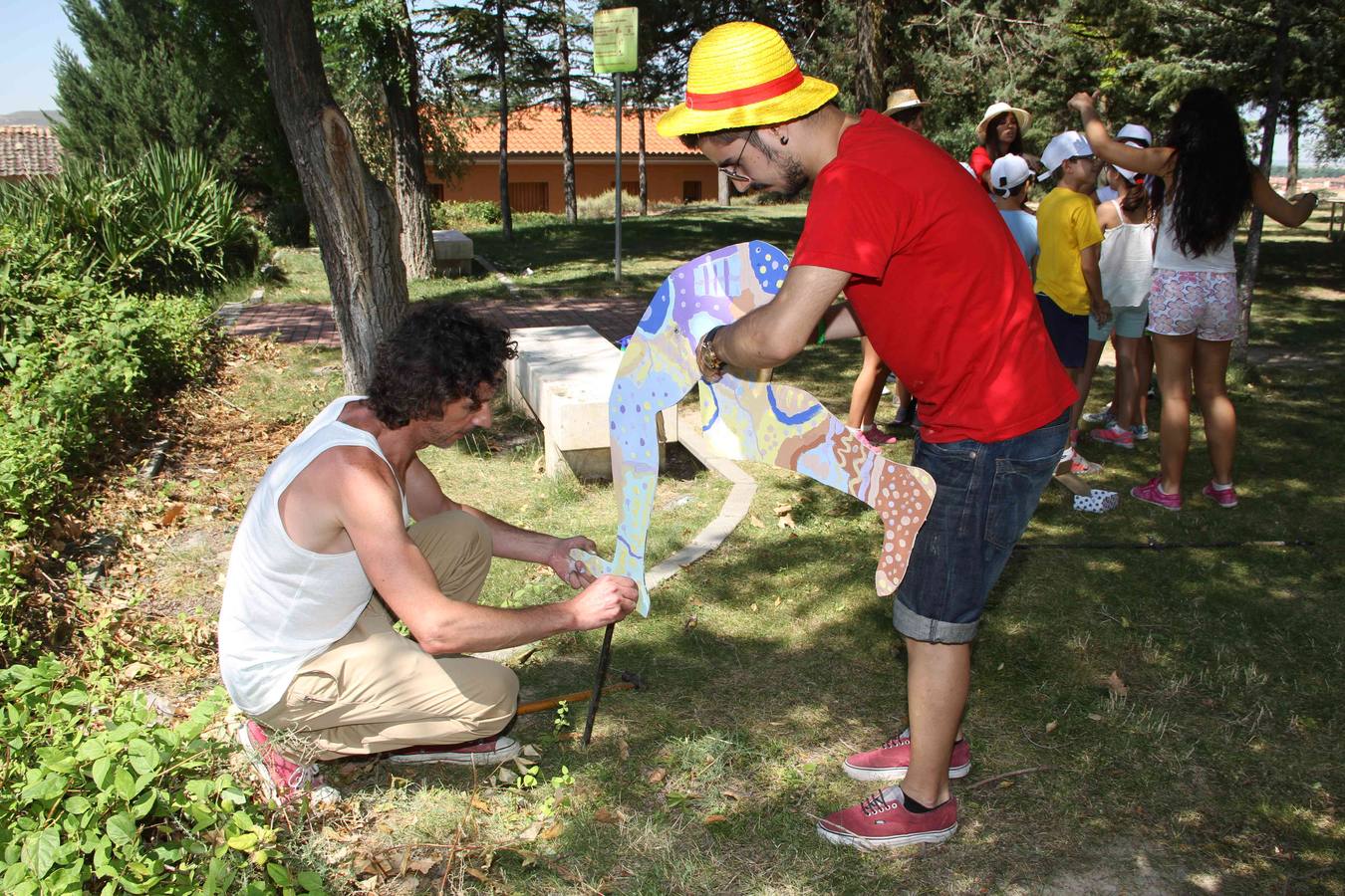 El artista vallisoletano Francisco Mateos participa en la XXI Semana Infantil de Peñafiel