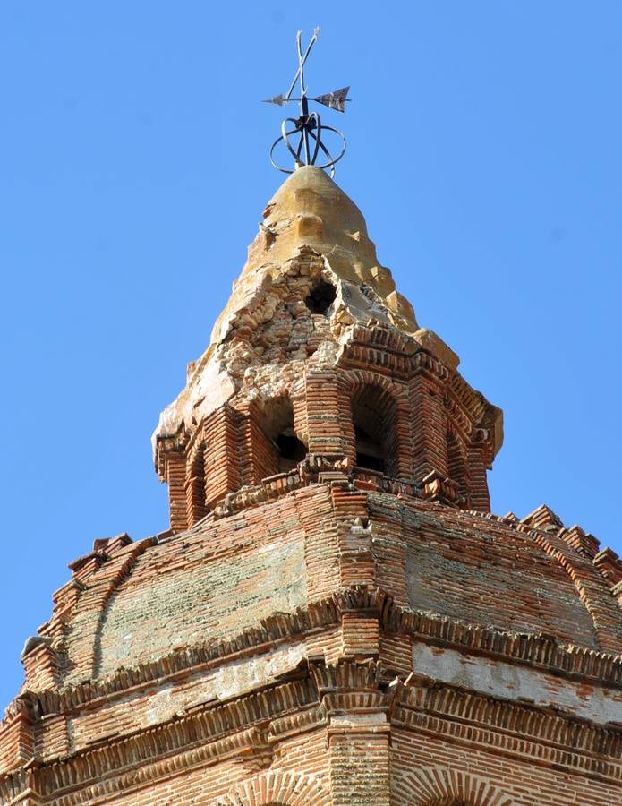 La carcoma se ceba con el artesonado y la torre de la iglesia de Alaejos