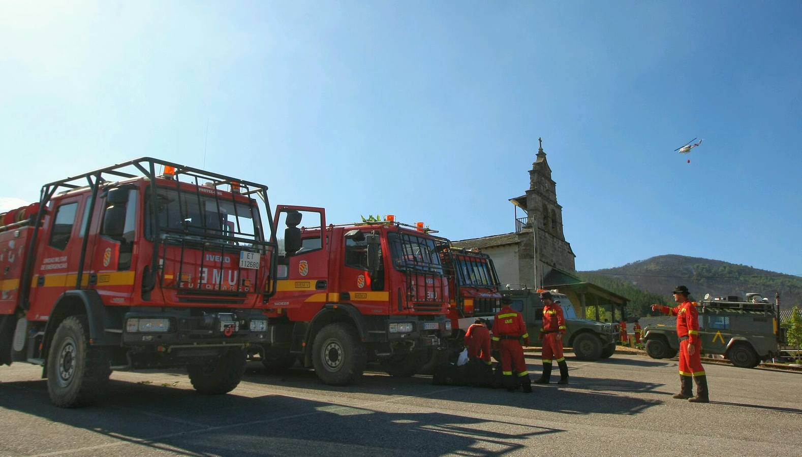 Incendio en la localidad de Vega de Espinareda (León)