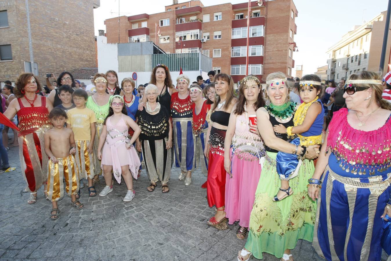 Gran ambiente y diversión en el inicio de las fiestas de Santa Marta de Tormes (Salamanca)