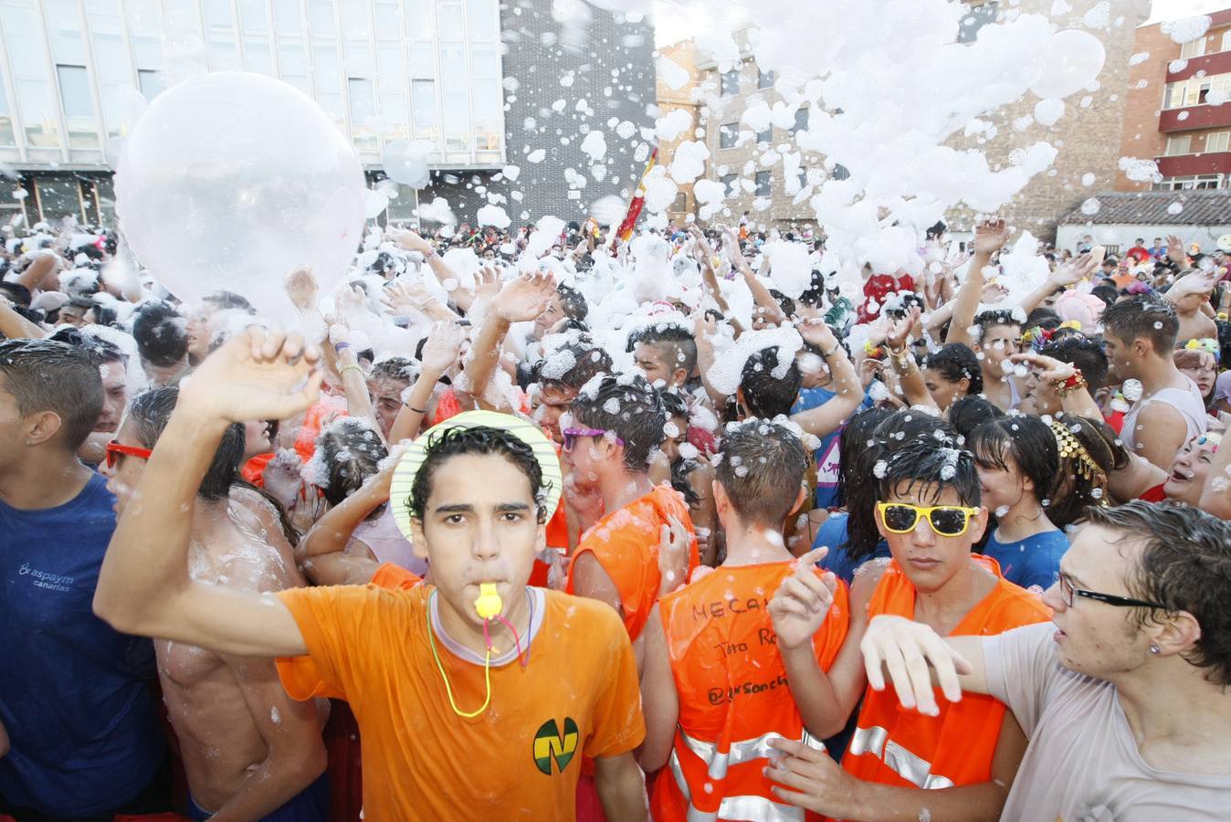 Gran ambiente y diversión en el inicio de las fiestas de Santa Marta de Tormes (Salamanca)