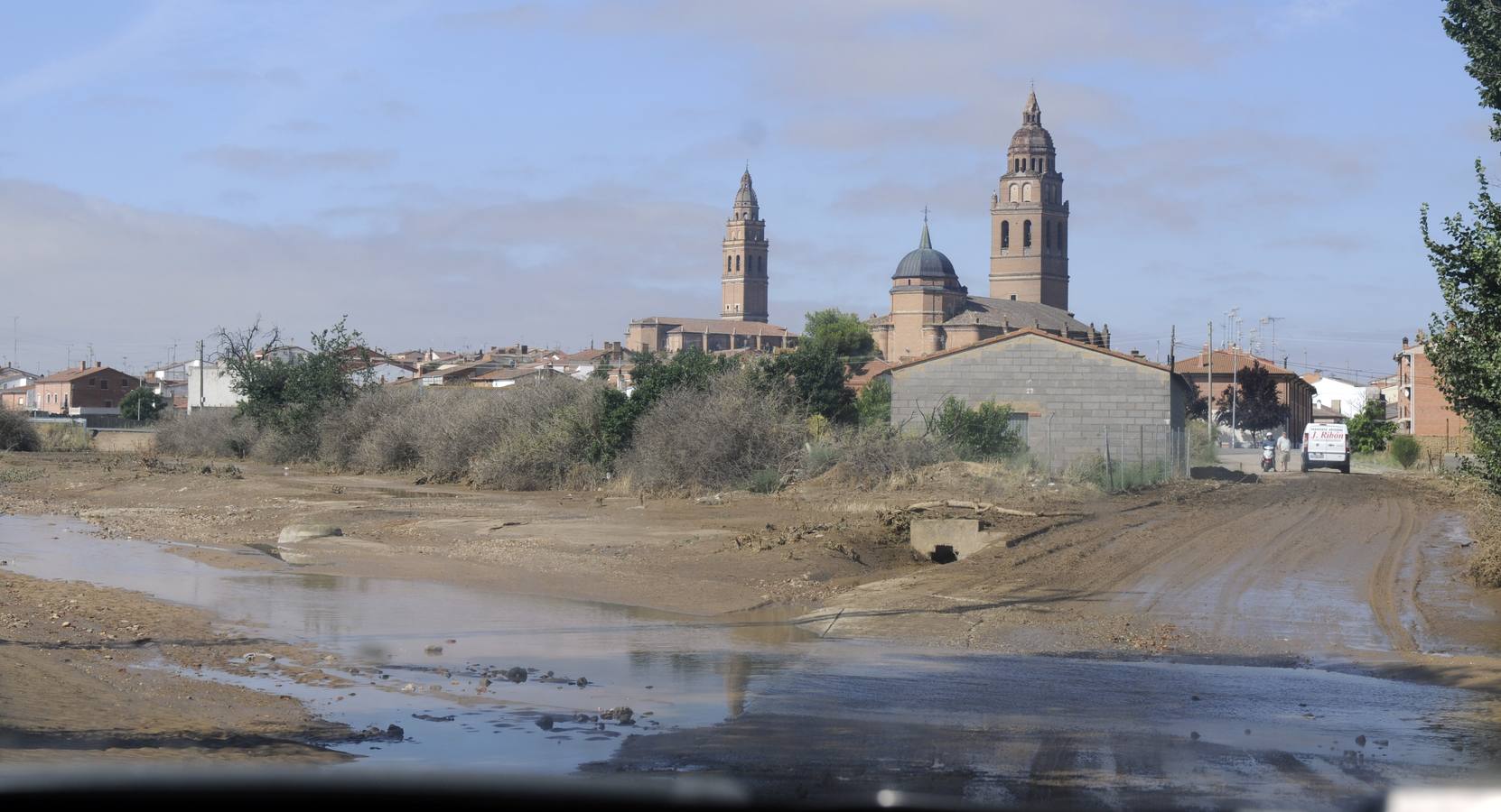 Alaejos sufre los efectos de una fuerte tromba de agua