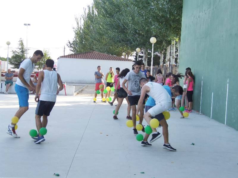 Juegos en las fiestas de Palaciosrubios (Salamanca) 1/2