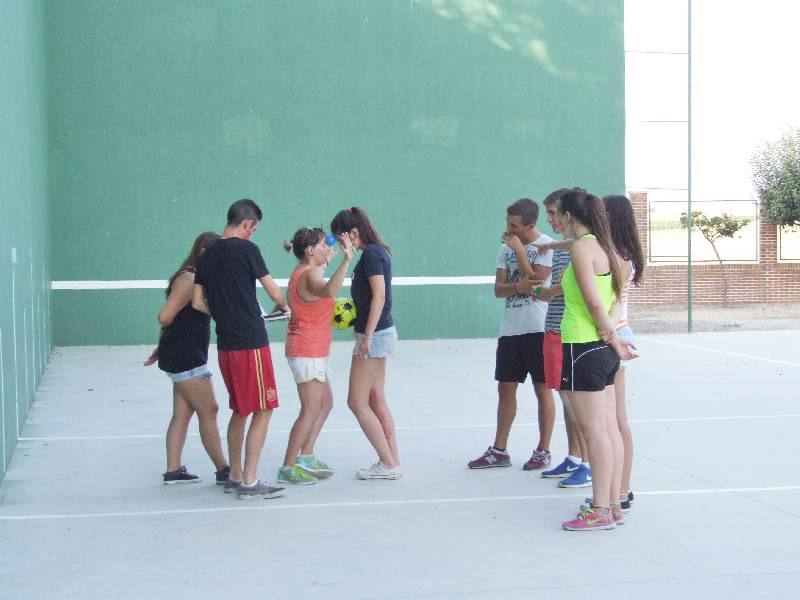 Juegos en las fiestas de Palaciosrubios (Salamanca) 1/2