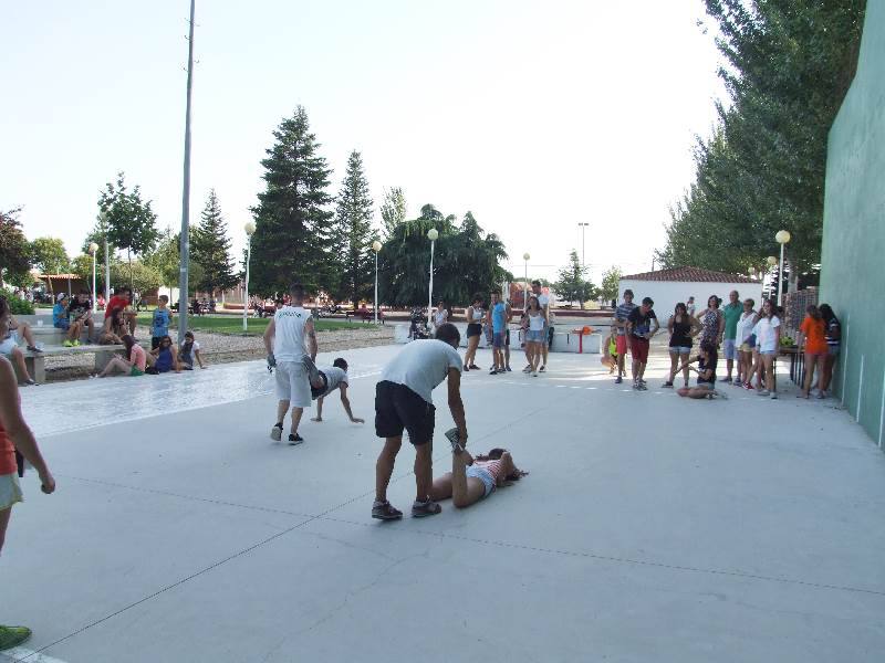 Juegos en las fiestas de Palaciosrubios (Salamanca) 1/2