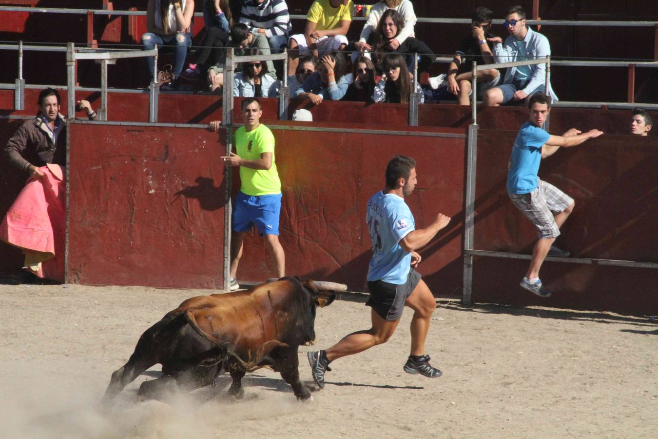Encierro y capea en Campaspero (Valladolid) 2/2