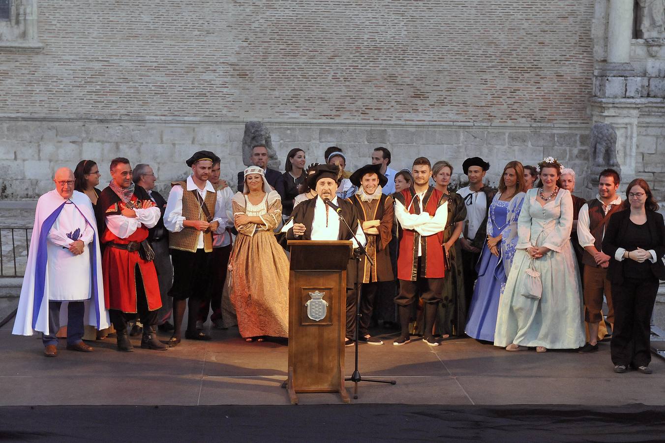 Fernando Cayo inaugura la Feria Renacentista de Medina del Campo