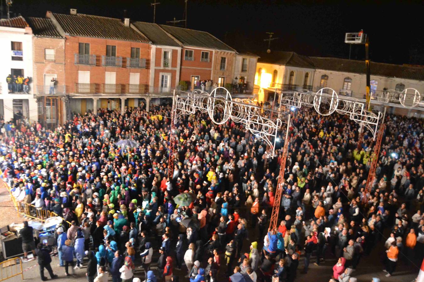 Pasacalles de fuego del día final de las fiestas de Peñaranda de Bracamonte