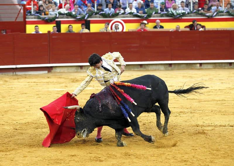 Padilla, El Fandi y Juan del Álamo en la segunda corrida de la feria de Palencia (2/2)