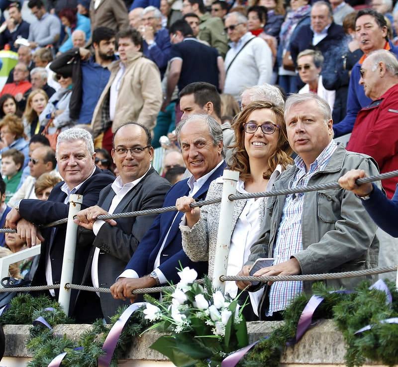 Enrique Ponce, Miguel Ángel Perera y Alejandro Talavante en la tercera corrida de la feria de Palencia (1/2)