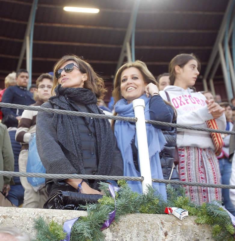 Enrique Ponce, Miguel Ángel Perera y Alejandro Talavante en la tercera corrida de la feria de Palencia (1/2)