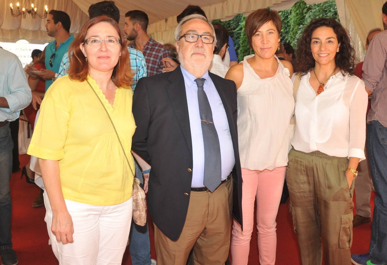 Laude Blanco y Juan Useros, de la Feria de Valladolid, con Marifé Blanco,jefa de Publicidad de El Norte, y Sonia Beltrán, también de la institución ferial.