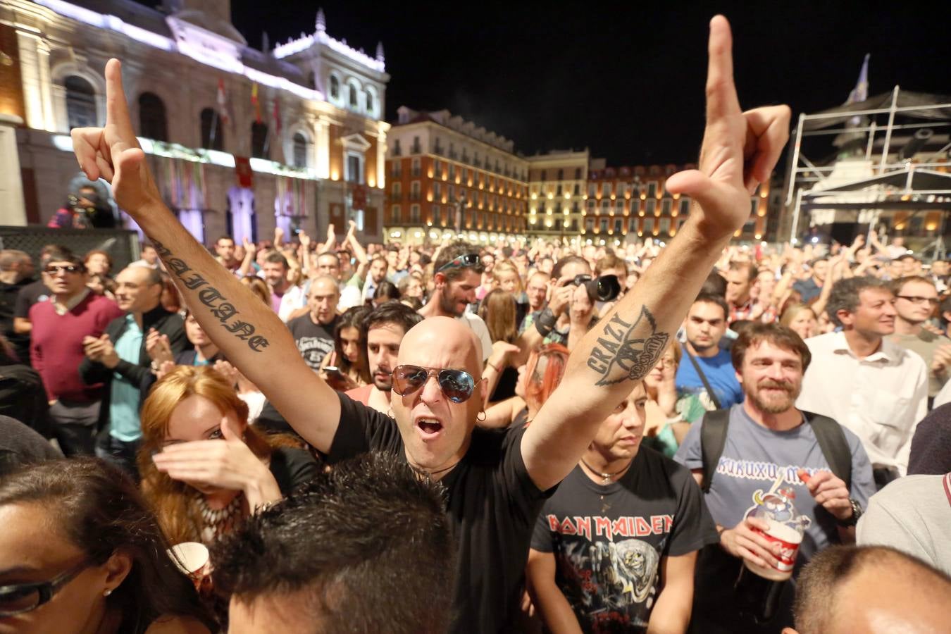 Concierto de Burning y el grupo Fito Robles en la Plaza Mayor de Valladolid