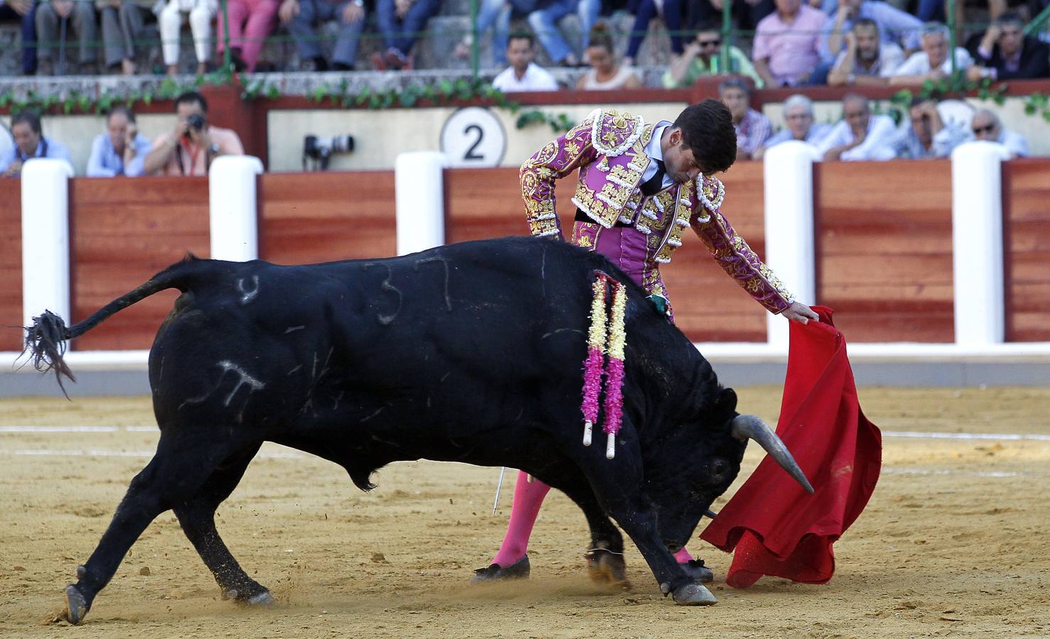 El Juli y José Garrido comparten salida en hombros en la segunda corrida de la feria de la Virgen de San Lorenzo de Valladolid