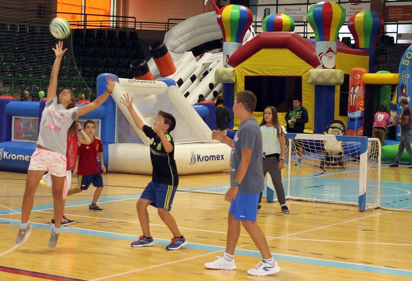 Feria Expodeporte en el Pabellón Pedro Delgado de Segovia