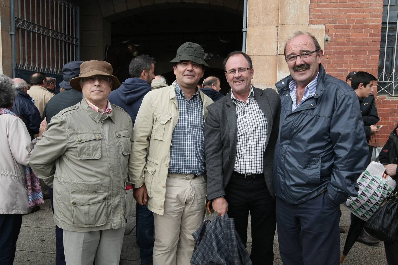 Público asistente a la corrida de toros de El Juli, Castella y Perera de Salamanca