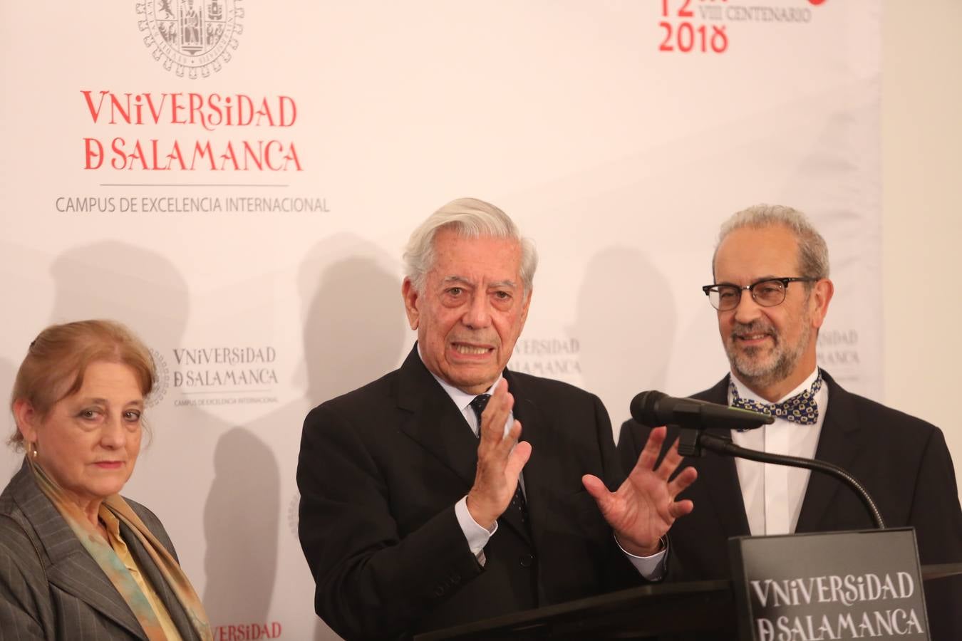 Mario Vargas Llosa es investido doctor Honoris Causa por la Universidad de Salamanca