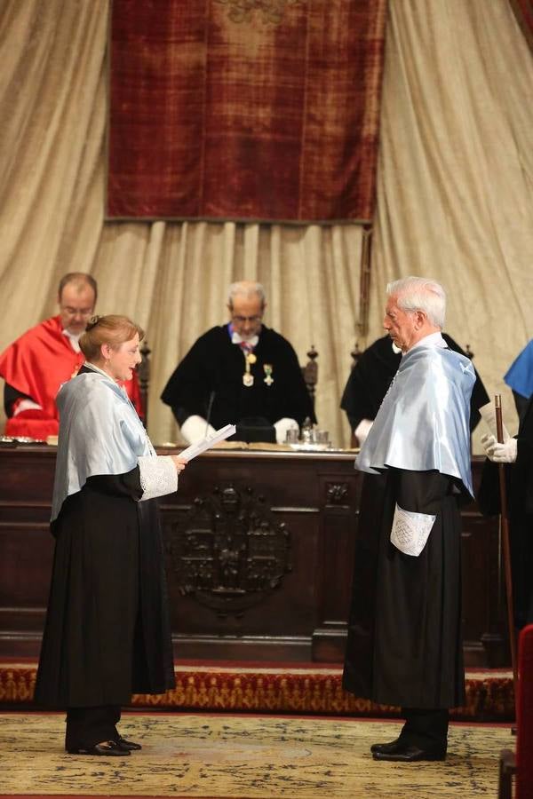 Mario Vargas Llosa es investido doctor Honoris Causa por la Universidad de Salamanca